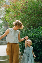 Load image into Gallery viewer, Paris Family Film Photography Session | Timeless Portraits in the City of Light
