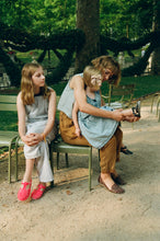 Load image into Gallery viewer, Paris Family Film Photography Session | Timeless Portraits in the City of Light
